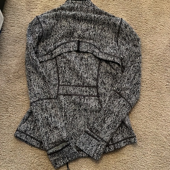 Lululemon Define Jacket - Picture 4 of 6